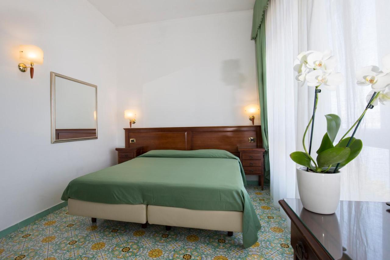La Panoramica Hotel Castellammare di Stabia Εξωτερικό φωτογραφία