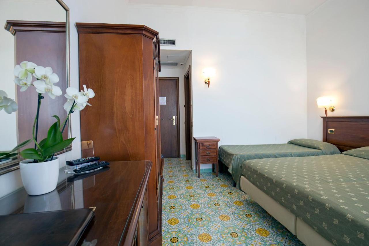 La Panoramica Hotel Castellammare di Stabia Εξωτερικό φωτογραφία